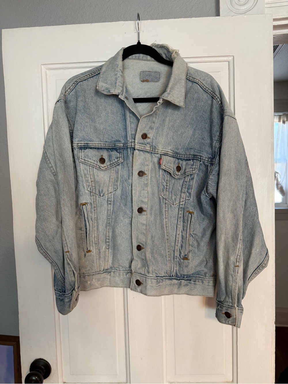 RETRO Levi's Light Blue Washed Denim Jacket with Diner painted back